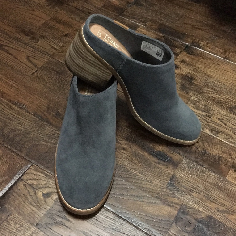 Toms Shoes